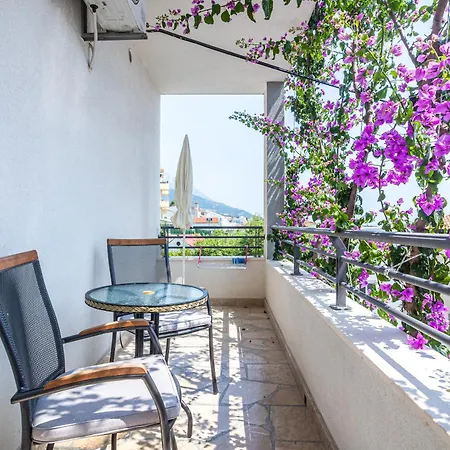 Apartment Josip Baška Voda